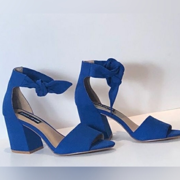 Blue block heels - Picture 1 of 4